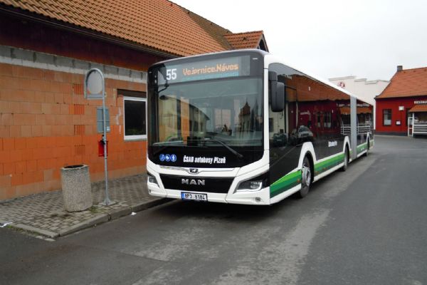 Ve Vejprnicích proběhl křest nových autobusů