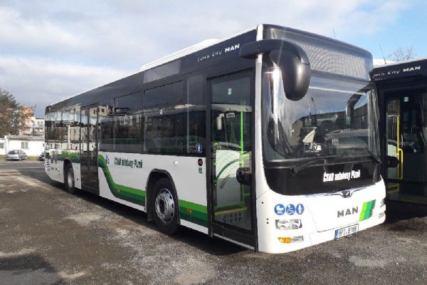 Z Plzně do Vejprnic a Tlučné se cestující vozí novými autobusy 