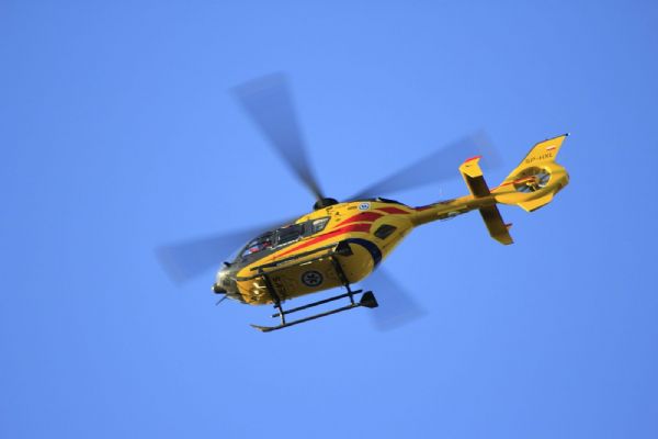 Cyklistka-seniorka spadla u Plánice z elektrokola, odvezl ji vrtulník
