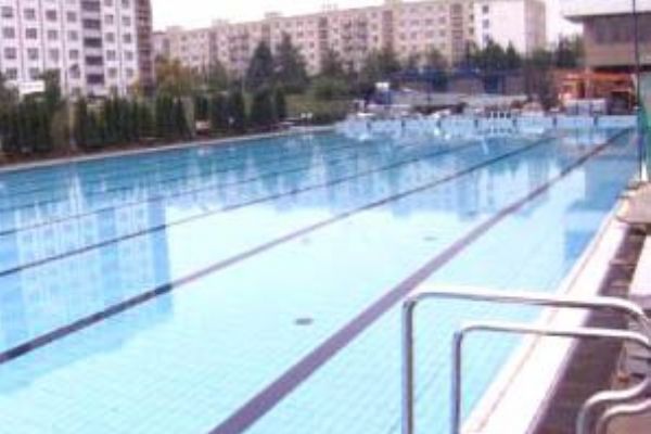 Bazén v Plzni na Slovanech v pátek otevírá