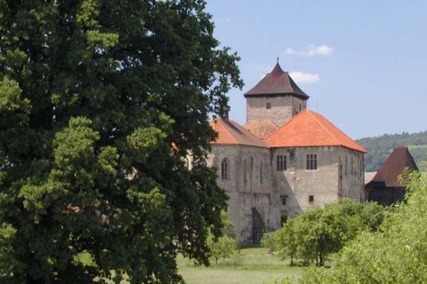 Noc kostelů otevře v pátek i hradní kapli na Švihově