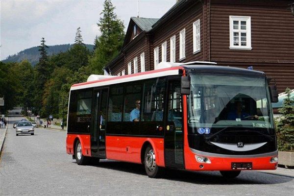 Opravy horské silnice k Pradědu omezí dopravu