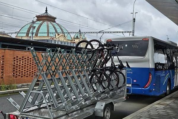 Cyklobusy Plzeňska startují, jízda historickým autobusem zdarma