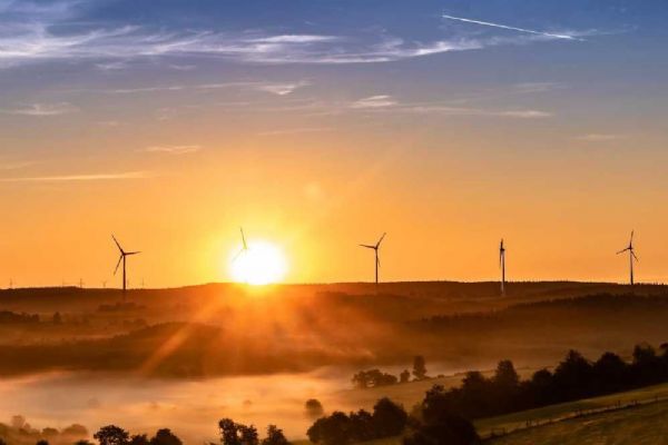 Osm větrných elektráren na Opavsku: levná elektřina a podpora starostů