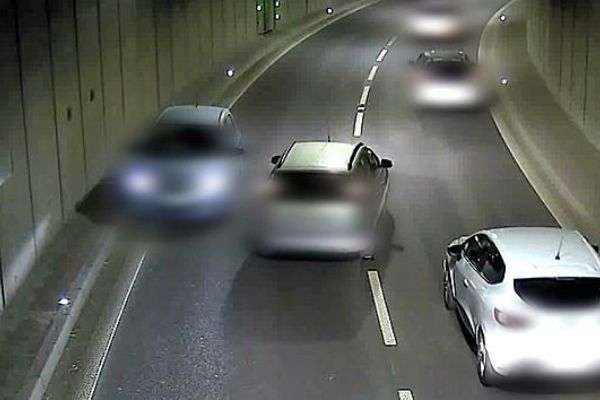 Opilý řidič způsobil chaos v tunelu