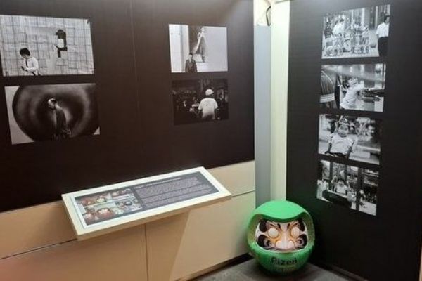 Plzeň a Takasaki - 35 let partnerství oslavuje výstavou a samurajskou zbrojí