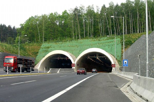 Přeštice bohatnou díky radarům v tunelu na D5