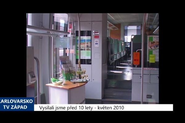 2010 – Cheb: Vlak Desiro ponese znak města (4040) (TV Západ)