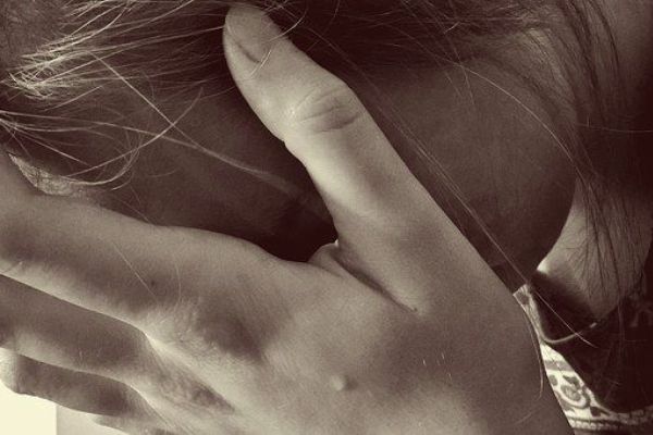 Chebsko: Svoji přítelkyni dlouhodobě fyzicky napadal