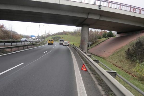 Karlovarsko: Policie hledá svědky dopravní nehody