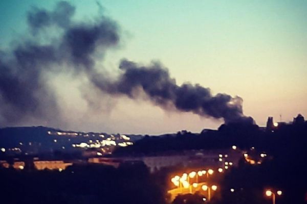 Karlovy Vary: Včera ve městě hořely návěsy kamionů 