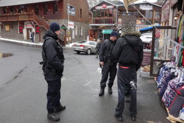 Potůčky: Na tržnici proběhla policejní akce