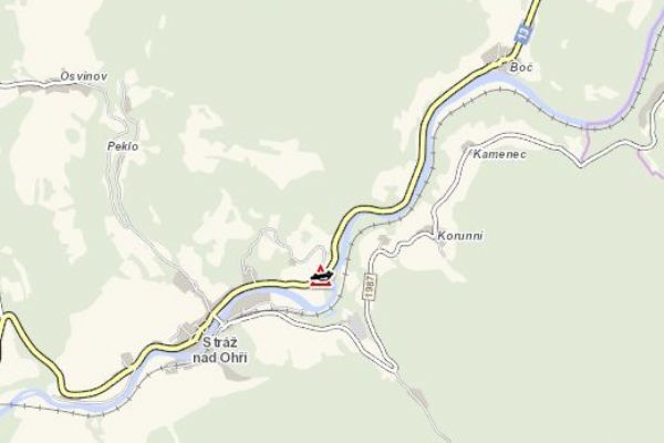 Stráž nad Ohří: Osobní vozidlo narazilo do svodidel