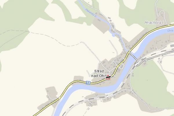 Stráž nad Ohří: Osobní vozidlo narazilo do svodidel