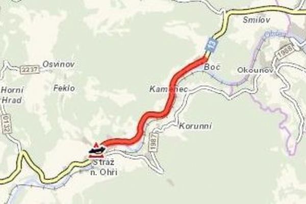Stráž nad Ohří: V obci havarovalo vozidlo