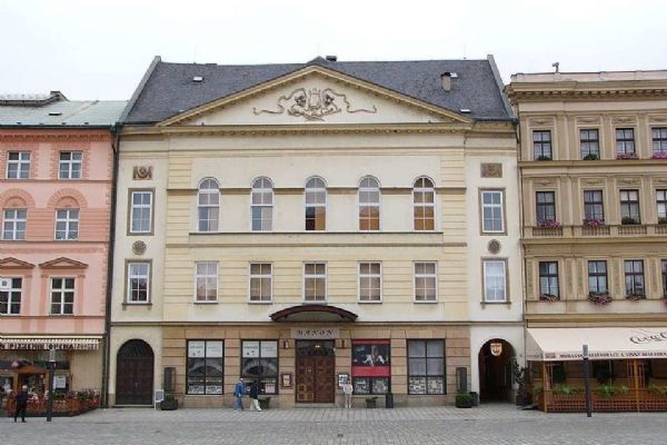 Moravské divadlo Olomouc představuje 11 premiér: Evita, Zvoník u Matky Boží, drama o Mašínech i slavná Tosca
