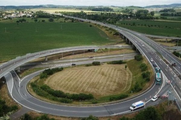 Opravy na I/49 uzavřou dálniční sjezd, doprava v Malenovicích zhoustne