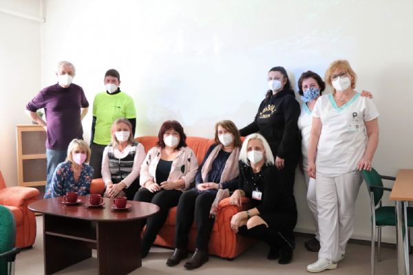 Covidovým zdravotníkům FN Plzeň slouží relaxační oáza