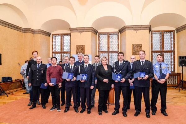 Plzeň ocenila mimořádné činy při záchraně lidského života a majetku