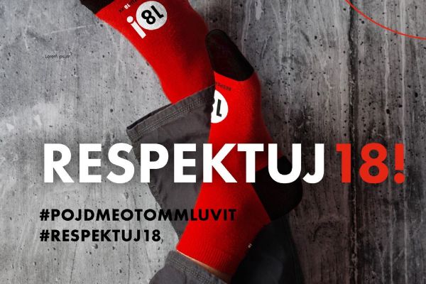 Respektuj 18! upozorňuje v Plzni na alkohol u nezletilých