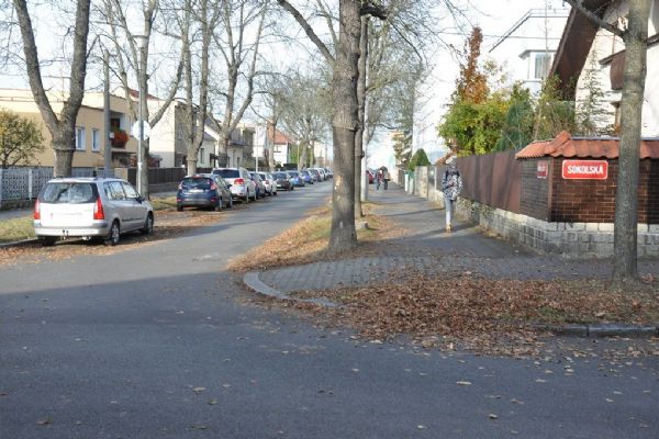 V Rodinné a Sokolské ulici v Lobzích vznikne stezka pro pěší i cyklisty a parkoviště K+R 