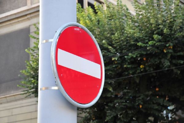 Víkend přináší pro řidiče v Plzni problémy - zavřenou Karlovarskou