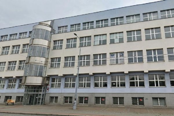 ZČU opět prodává budovu bývalého ředitelství Škody