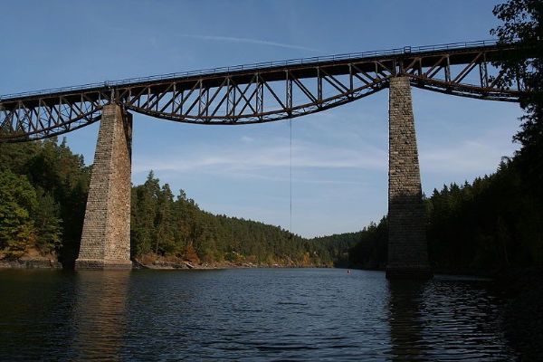 Most přes Hracholusky čeká finální fáze rekonstrukce
