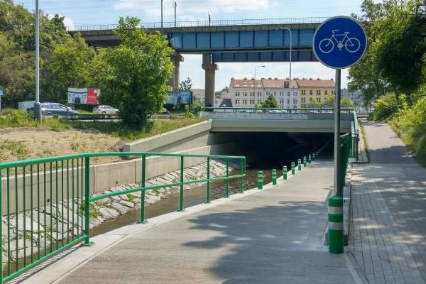 V hlavním městě se stále zvyšuje podíl cyklistů v dopravě. Praha plánuje rozšířit klíčové cyklostezky a navazující trasy