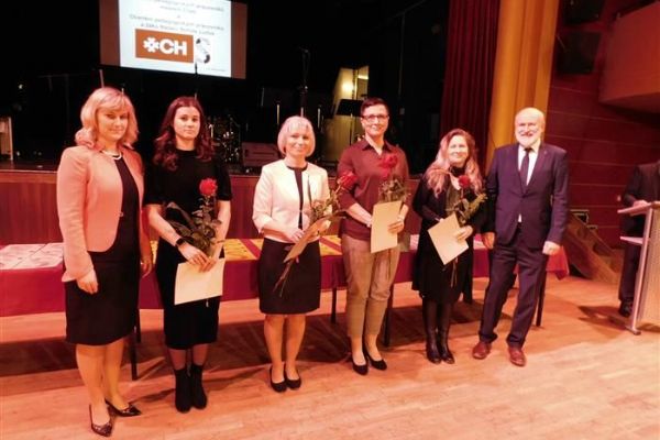 Cheb: Nadace Schola Ludus ocenila studenty a pedagogy za rok 2022