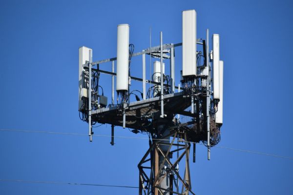 Karlovarský kraj jedná o lepším pokrytí území signálem mobilních operátorů a vysokorychlostním internetem