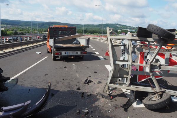 Karlovy Vary: Při nehodě byli lehce zraněni dva lidé