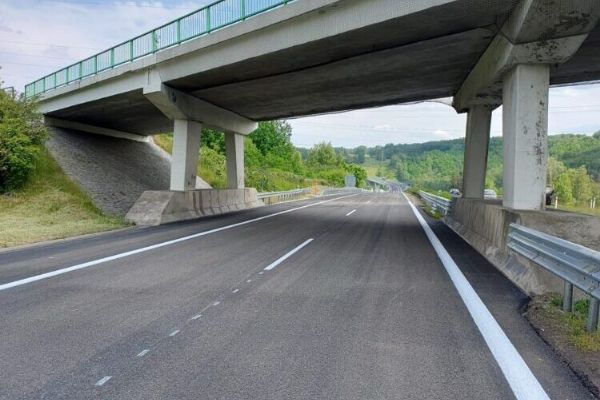 Region: Skončila oprava dálnice D6 mezi Sokolovem a Karlovými Vary