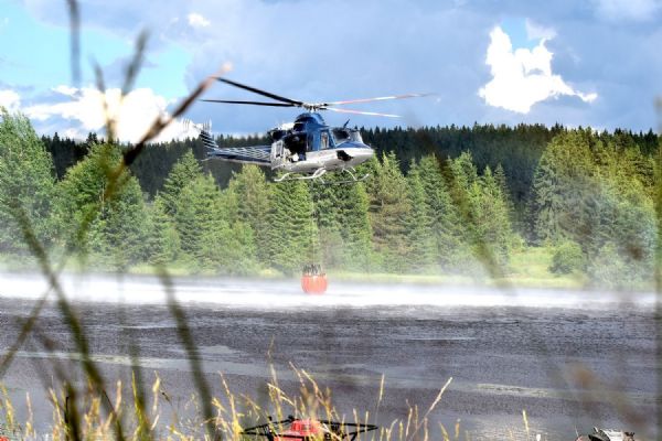 Region: U Stříbrné hořel les, hasit pomáhal i vrtulník