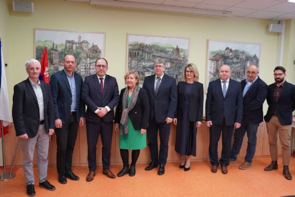 Region: V rámci návštěvy Karlovarského kraje jednal ministr zemědělství s krajskými radními