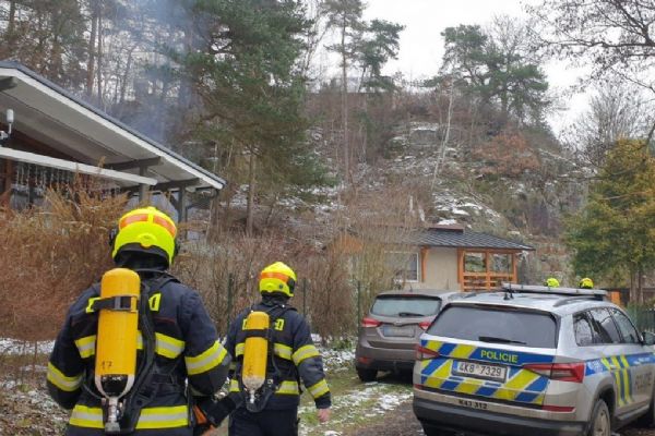 Šemnice: K hořící udírně vyjížděly tři jednotky hasičů