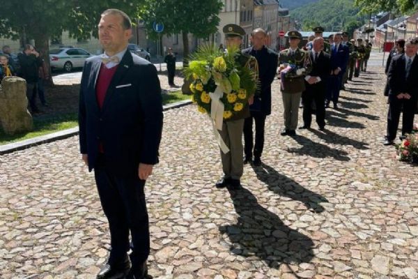 Ministr kultury Martin Baxa uctil památku politických vězňů na pietním aktu Jáchymovské peklo