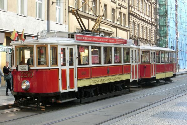 Tramvajová linka č. 42 bude jezdit v Praze během celého roku