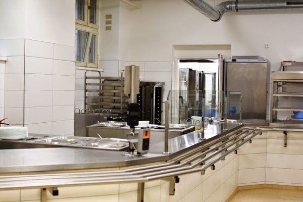 Základní škola TGM má novou moderní kuchyň a větší jídelnu