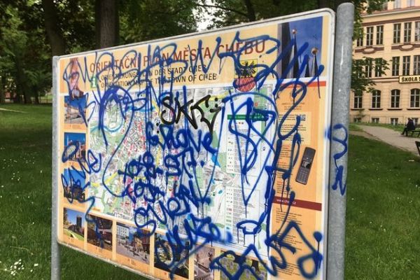 Cheb: Město řeší další projev vandalismu