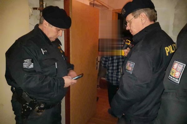 Chebsko: Policisté kontrolovali osoby na ubytovnách