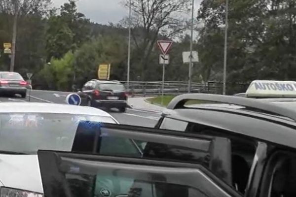 Karlovarsko: Žák autoškoly při kontrole nadýchal 2,80 promile