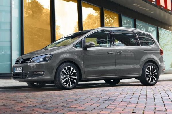 Autosalon CAR POINT nabízí akční model VW Sharan se zvýhodněním až 186 000 Kč!