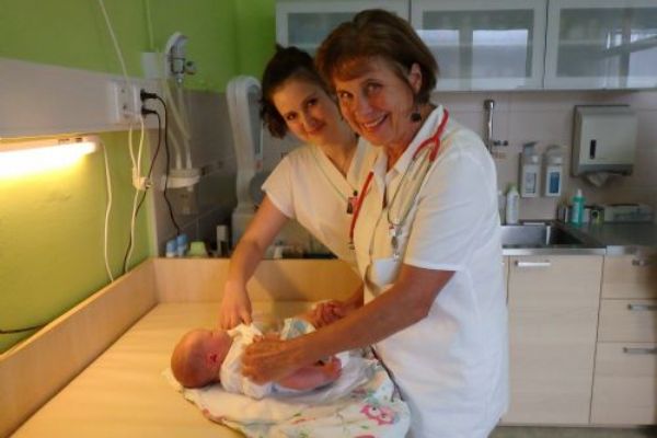Známe prvního chlapečka roku 2019, v Mulačově nemocnici se narodil Alois