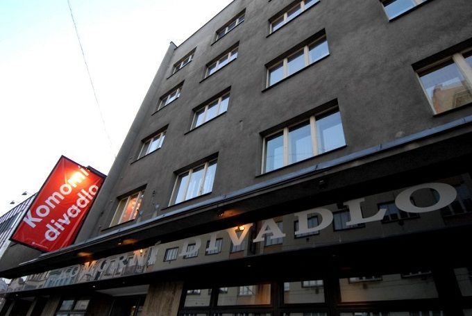 Komorní divadlo i bývalé sídlo KV KSČ. Plzeň prodá blok budov v centru města