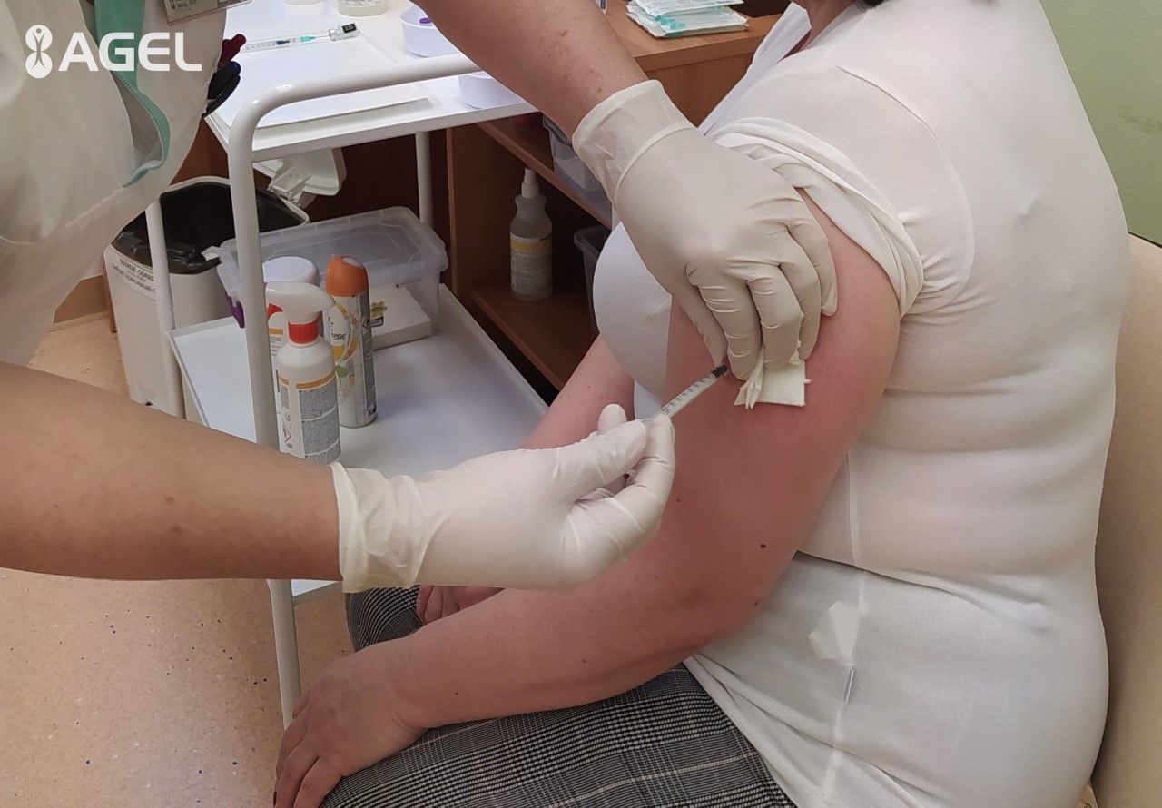 Očkovací centrum Polikliniky Agel v Plzni obnovuje svůj provoz 