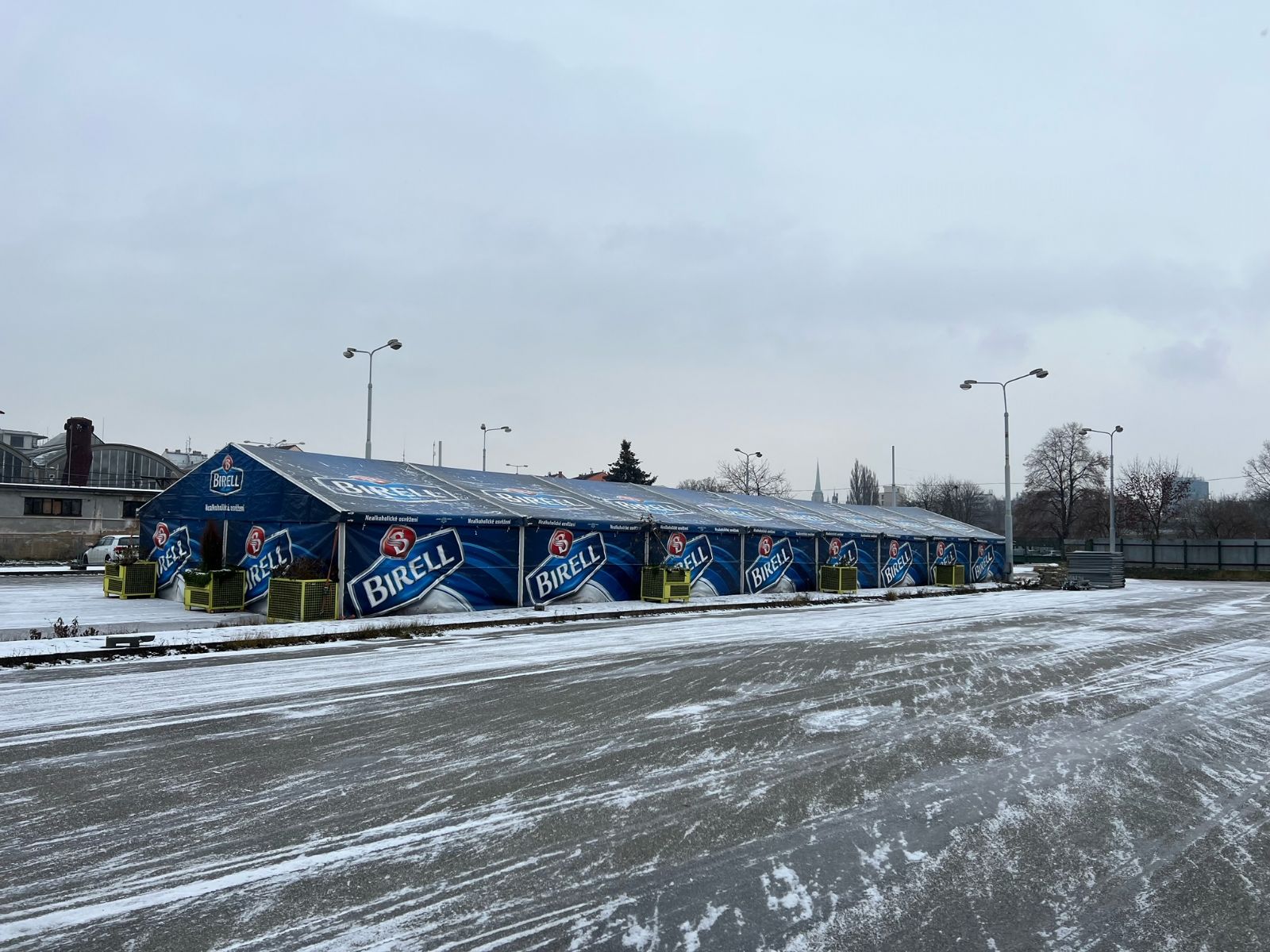 Plzeň ve čtvrtek otevírá vyhřívaný stan pro bezdomovce