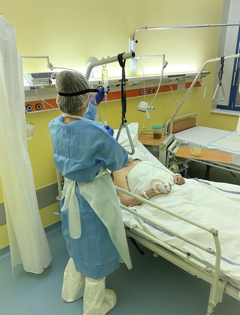 V krajských nemocnicích ještě více vzrostl počet covidových pacientů