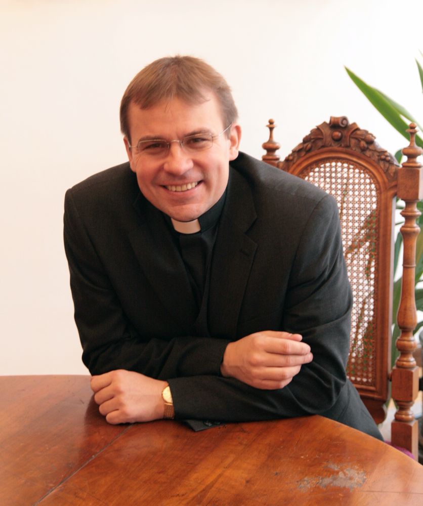 Biskup Tomáš Holub je opět na příjmu. Do konce nouzového stavu