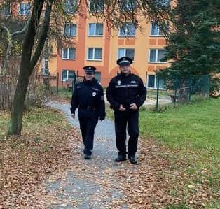 Františkovy Lázně: V ulicích nově hlídky strážníka a policisty
